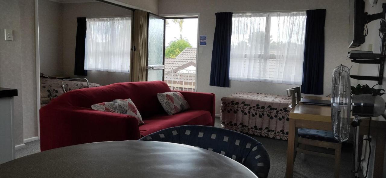 Cypress Court Motel Whangarei Kültér fotó